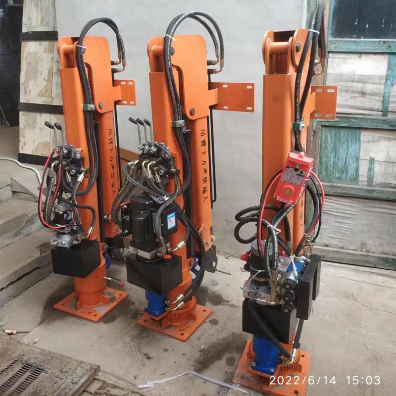 博野县重汽蓝牌随车吊 3.2吨 国六动力强 液压驱动 农用自卸起重机